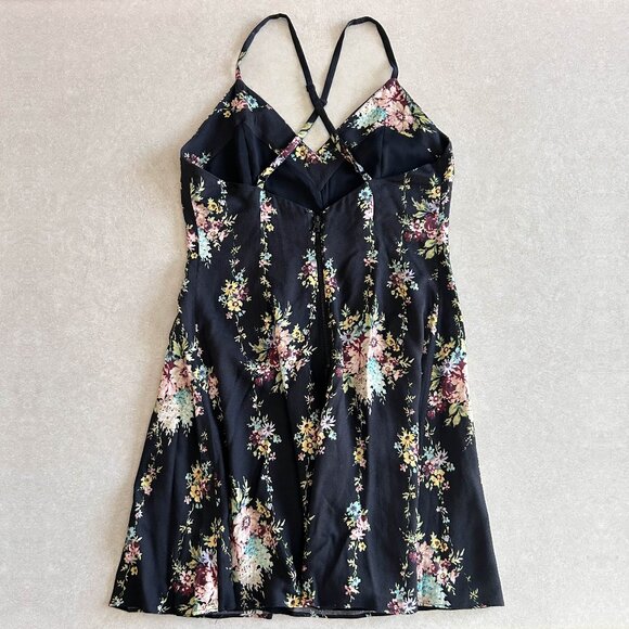 Alice + Olivia Alves Floral Dress ASO Elena Gilbert - Picture 6 of 10